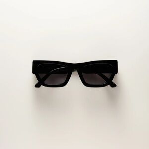 VEHLA Finn sunglasses black smoke brand new nvr worn in original packaging offer